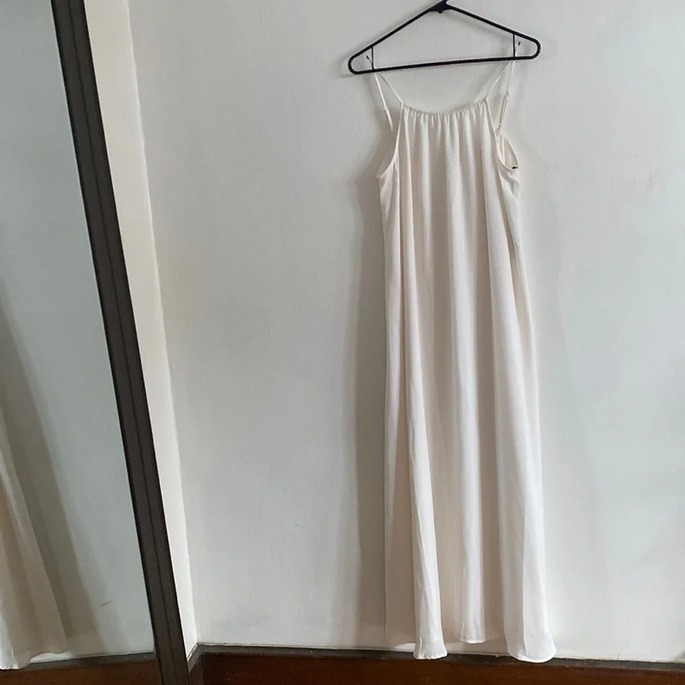 Dress - Picture 1 of 6